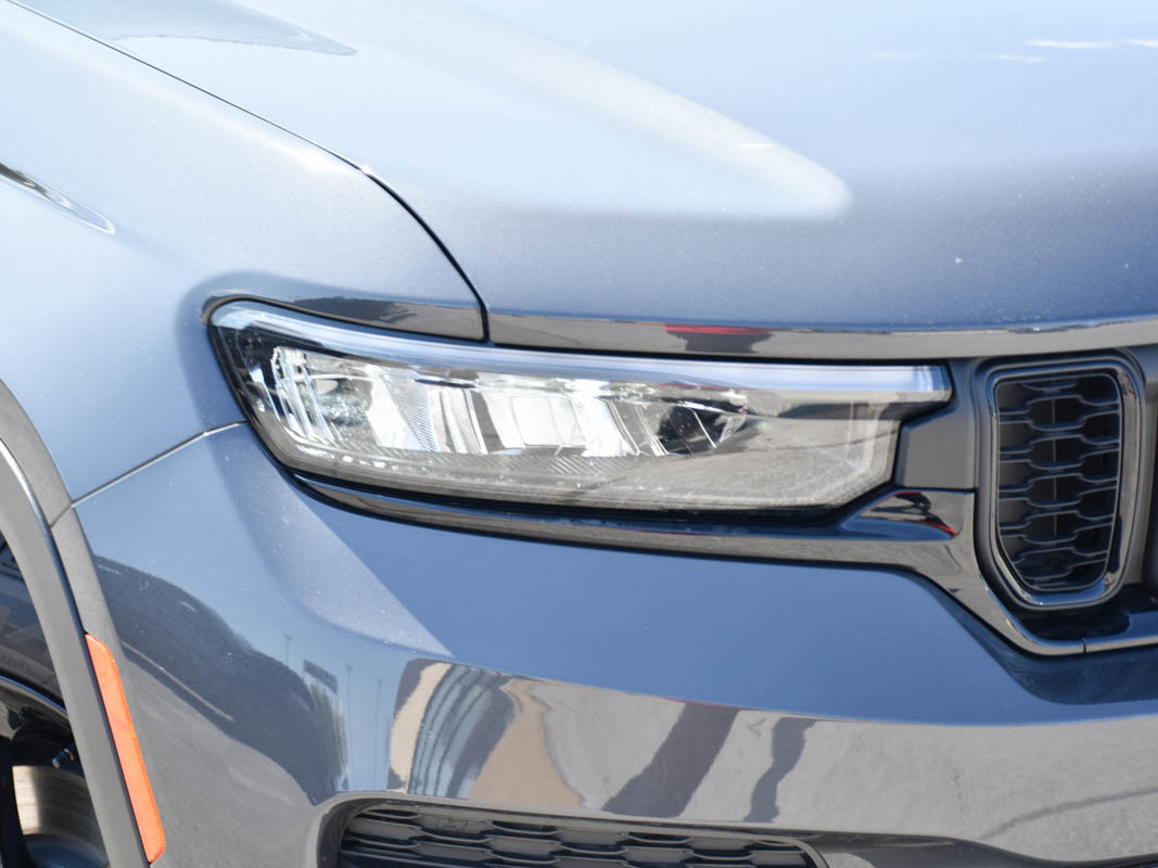 2025 Jeep Grand Cherokee LAREDO ALTITUDE-6