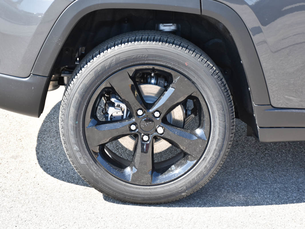2025 Jeep Grand Cherokee LAREDO ALTITUDE-7