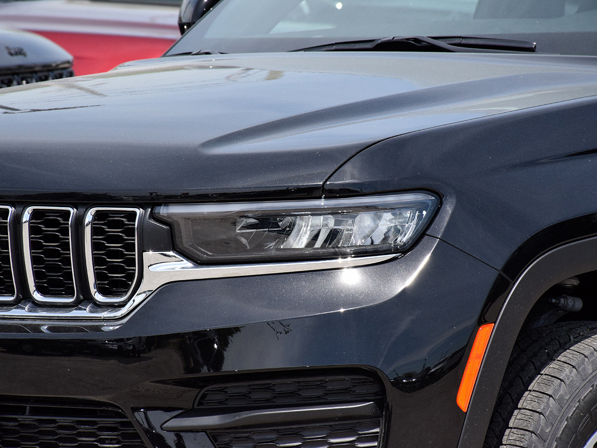2025 Jeep Grand Cherokee LAREDO-4