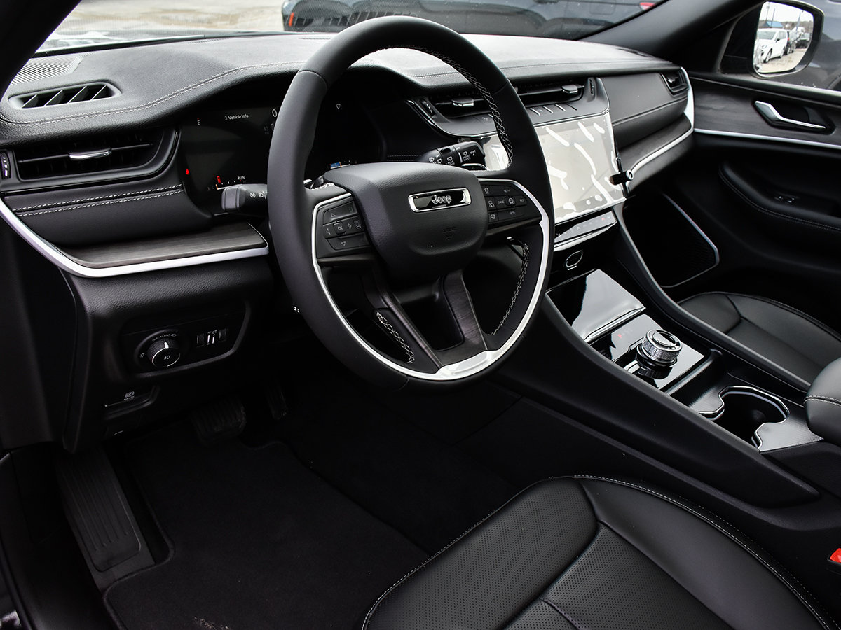 2026 Jeep Grand Cherokee LIMITED-9