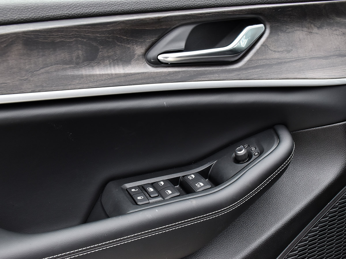 2026 Jeep Grand Cherokee ALTITUDE-11