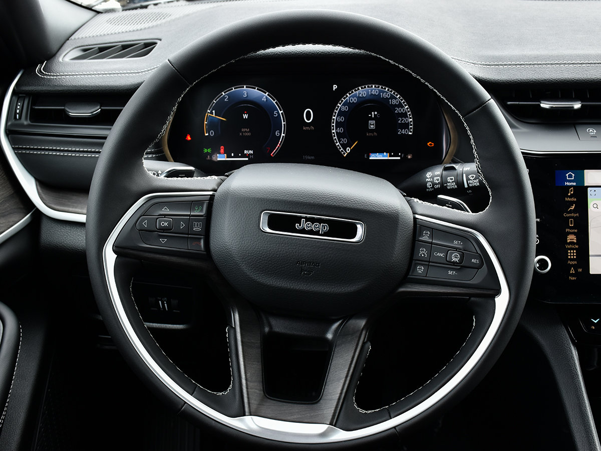2026 Jeep Grand Cherokee ALTITUDE-16
