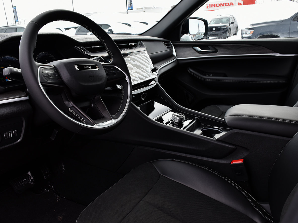 2026 Jeep Grand Cherokee ALTITUDE-9