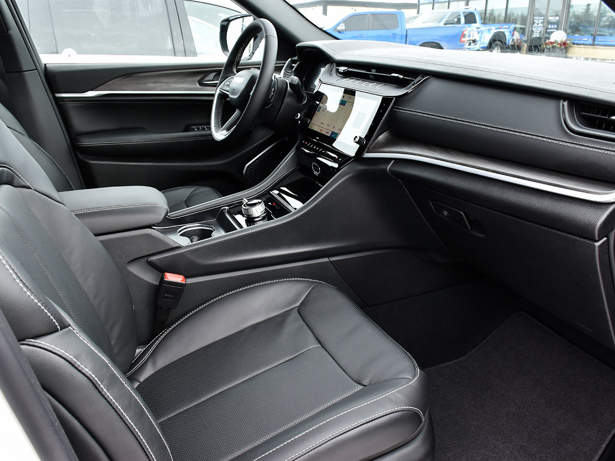 2026 Jeep Grand Cherokee LIMITED RESERVE-24