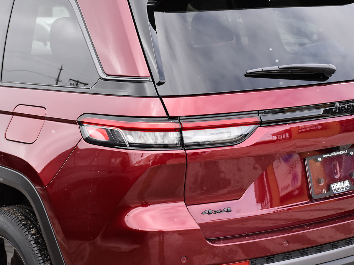 2026 Jeep Grand Cherokee ALTITUDE-8