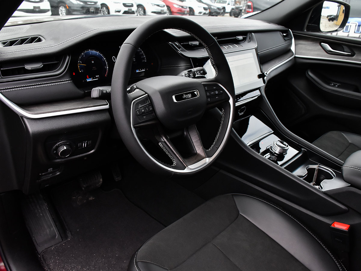 2026 Jeep Grand Cherokee ALTITUDE-9