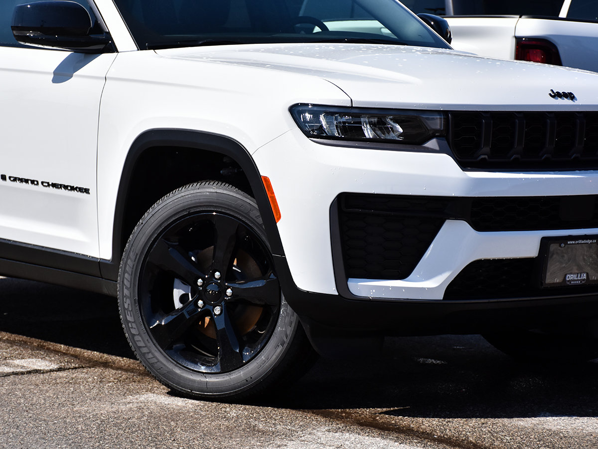 2026 Jeep Grand Cherokee ALTITUDE-4