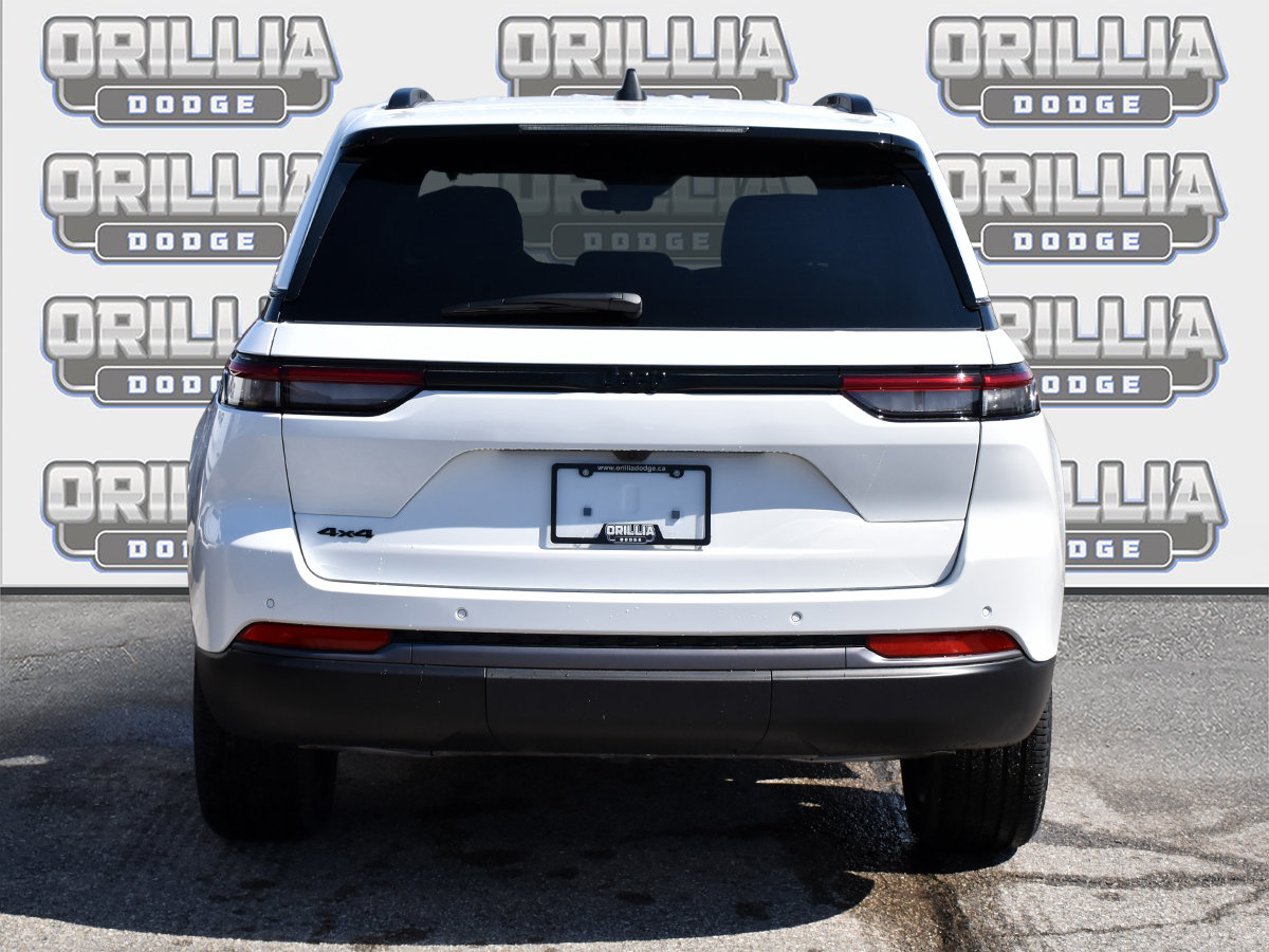 2026 Jeep Grand Cherokee ALTITUDE-3