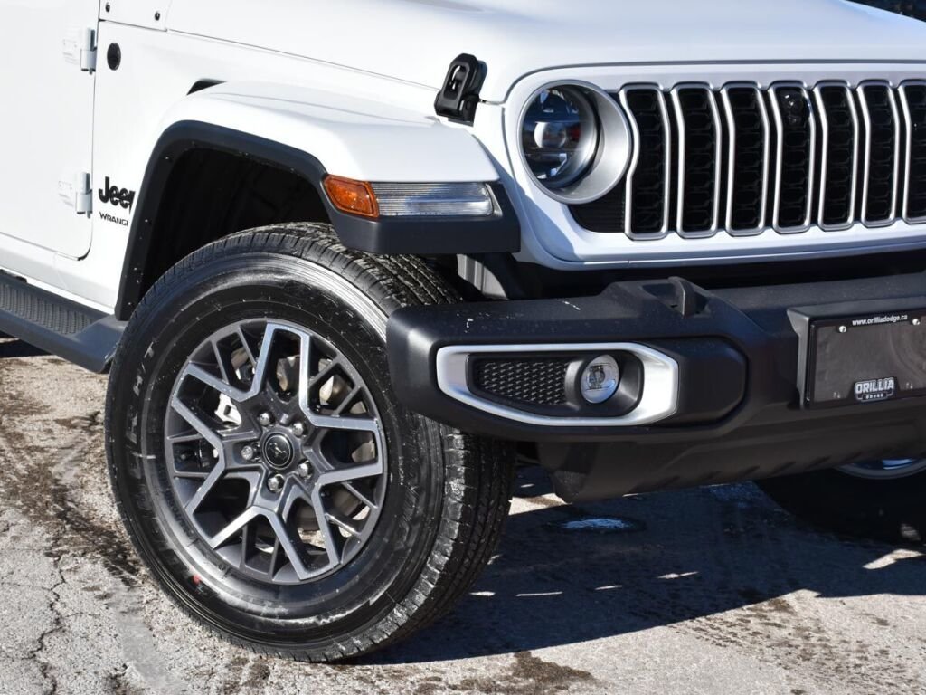 2025 Jeep Wrangler 4-Door SAHARA-5