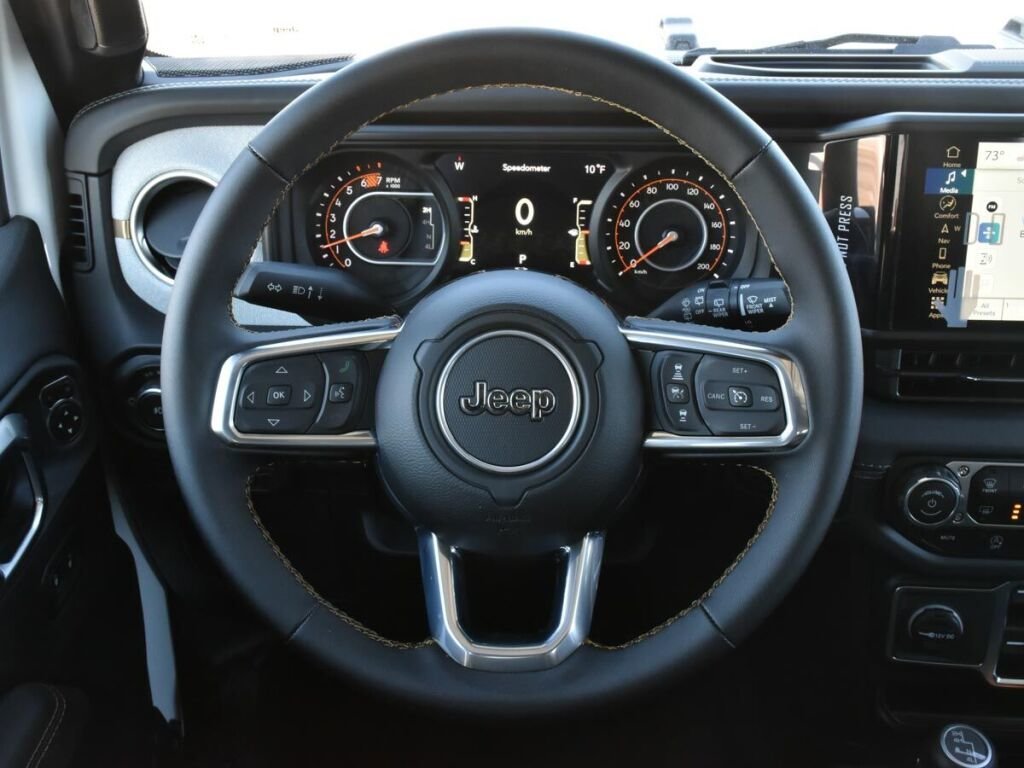 2025 Jeep Wrangler 4-Door SAHARA-16