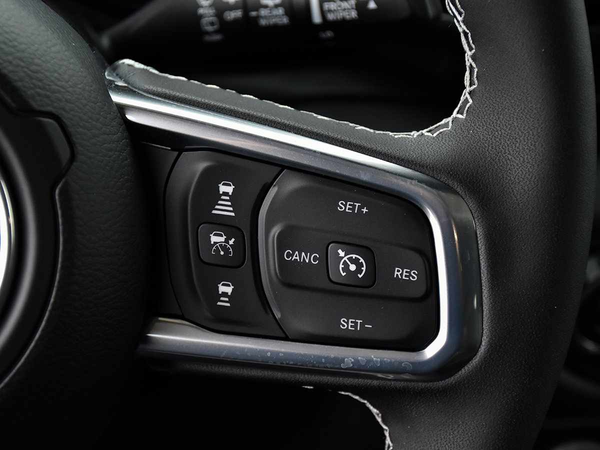 2025 Jeep WRANGLER SAHARA-14