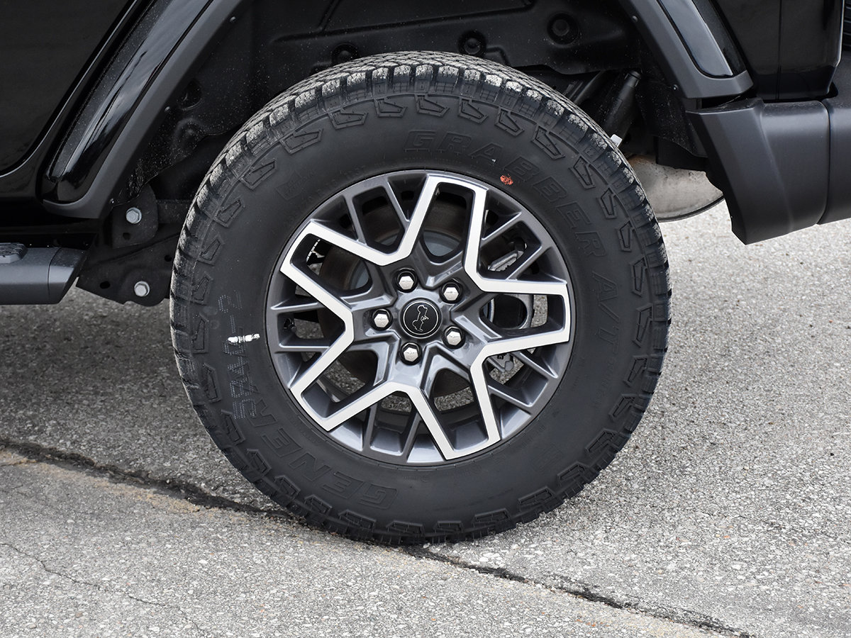 2025 Jeep WRANGLER SAHARA-5