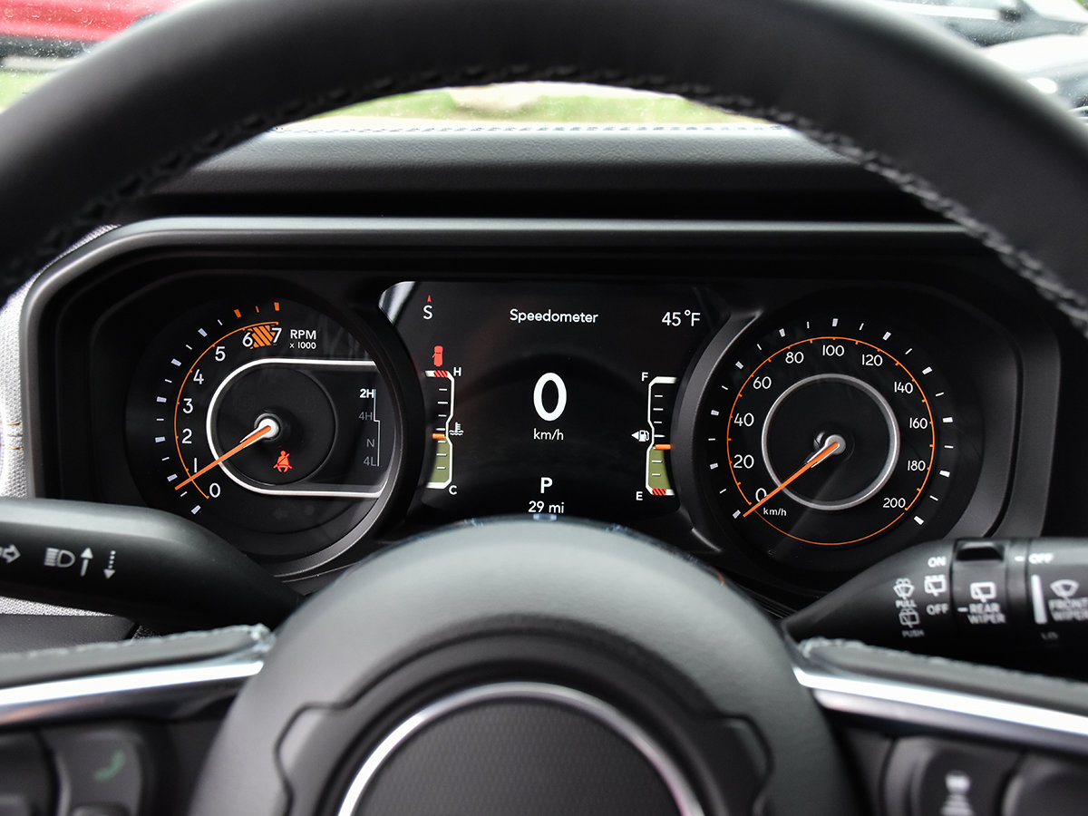 2025 Jeep WRANGLER SAHARA-18