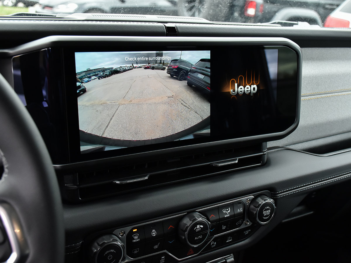 2025 Jeep WRANGLER SAHARA-19