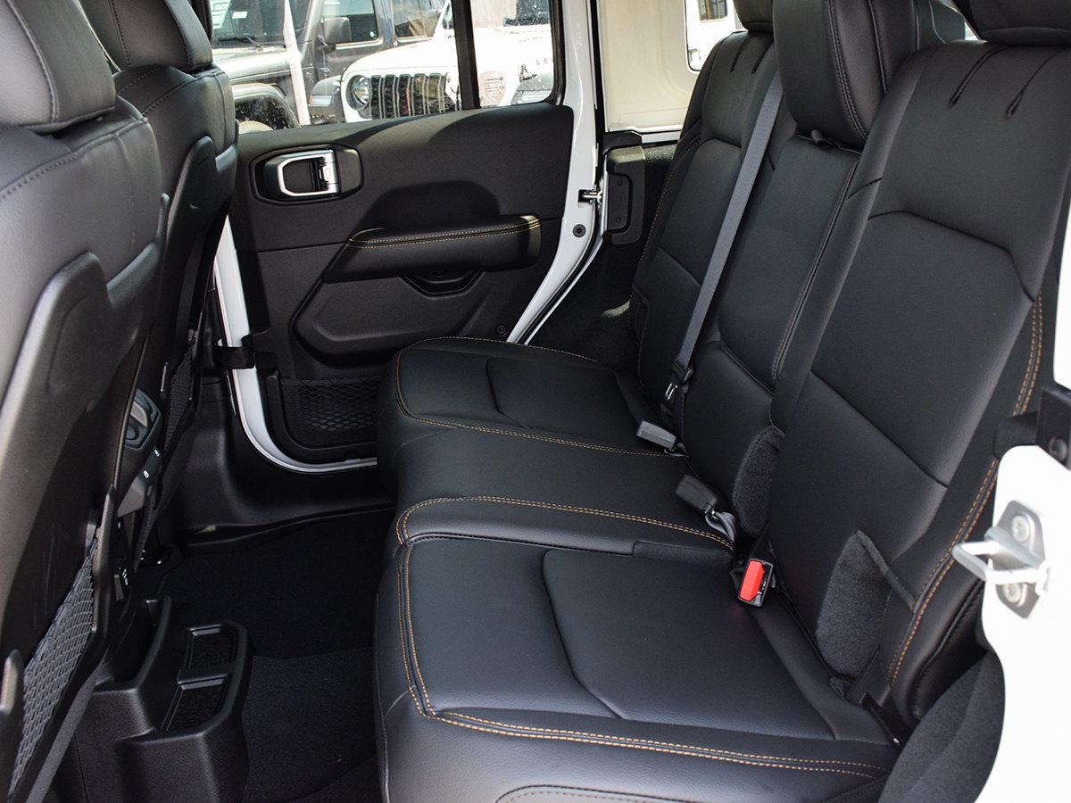 2026 Jeep Wrangler 4-Door SAHARA-11