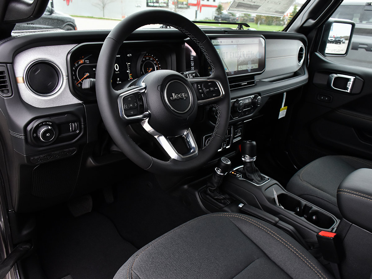 2026 Jeep Wrangler 4-Door SAHARA-8
