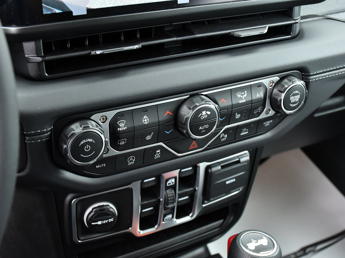 2026 Jeep Wrangler 4-Door SAHARA-16