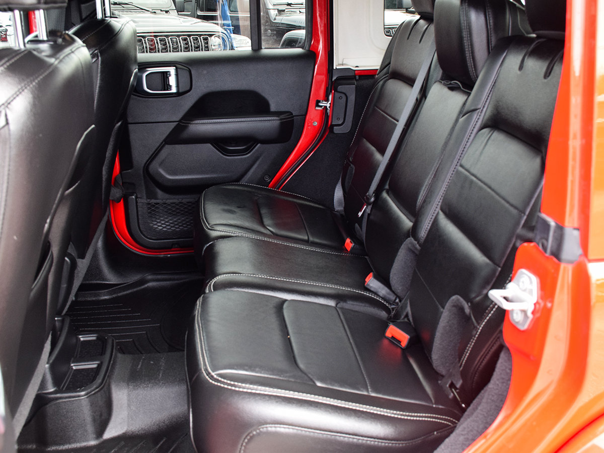 2021 Jeep WRANGLER UNLIMITED SAHARA-11