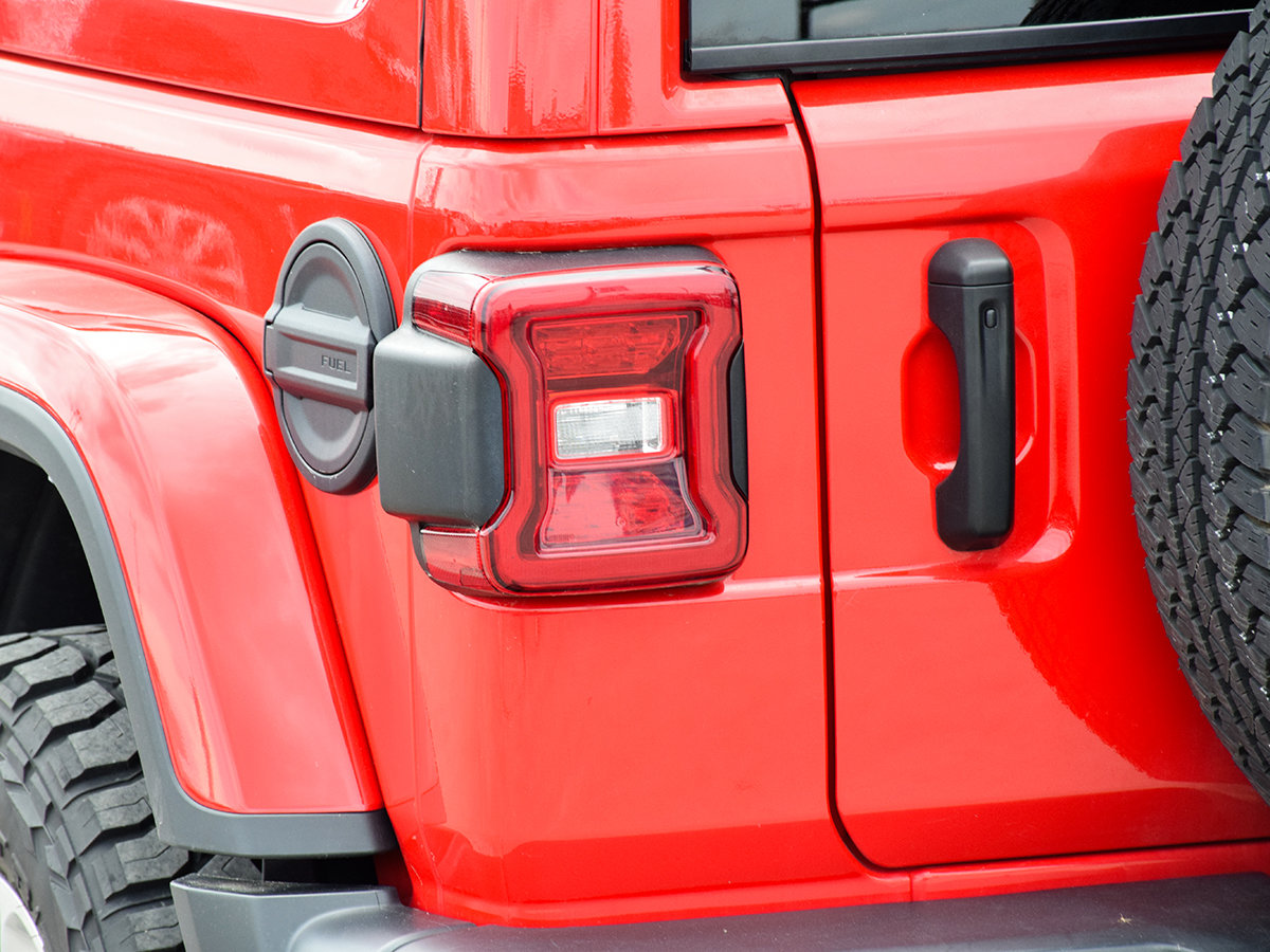 2021 Jeep WRANGLER UNLIMITED SAHARA-6