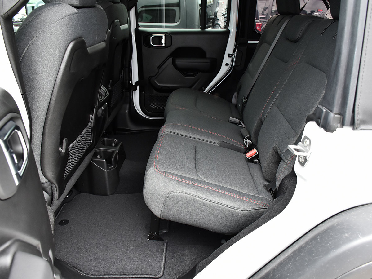 2025 Jeep Wrangler 4-Door RUBICON-9