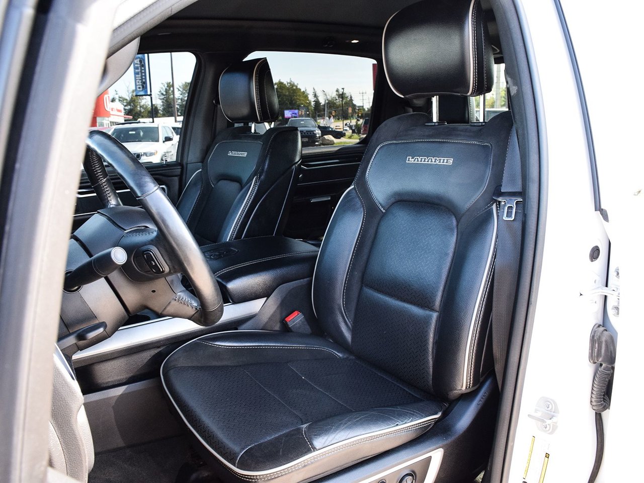 2020 Ram 1500 Laramie-10