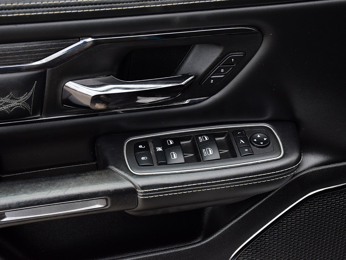 2022 Ram 1500 LIMITED-10