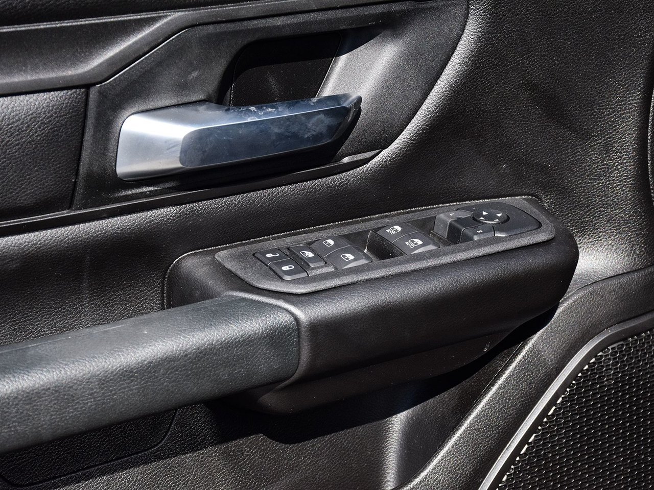 2025 Ram 1500 Warlock-8