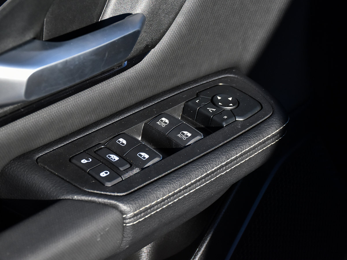 2026 Ram 1500 SPORT-11