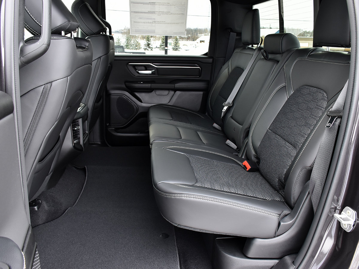 2026 Ram 1500 SPORT-12