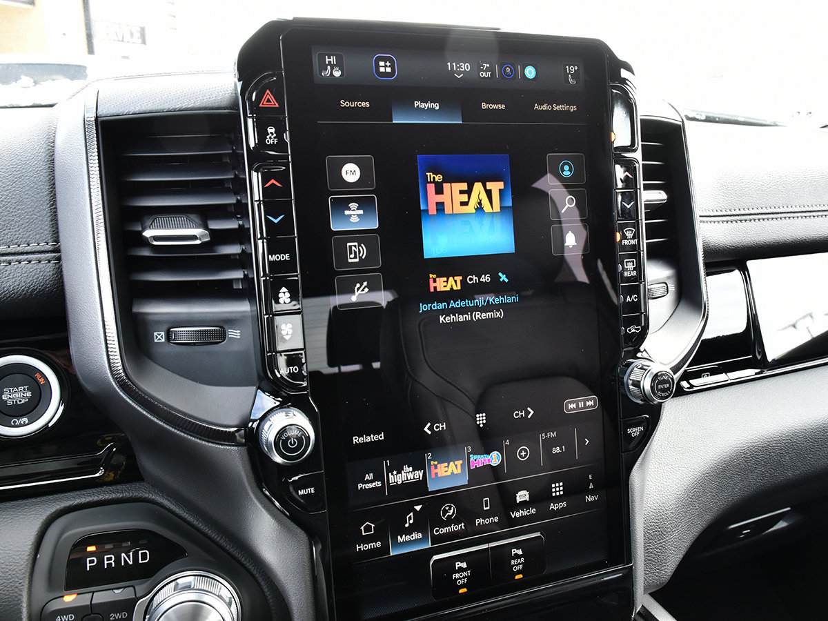 2026 Ram 1500 SPORT-23
