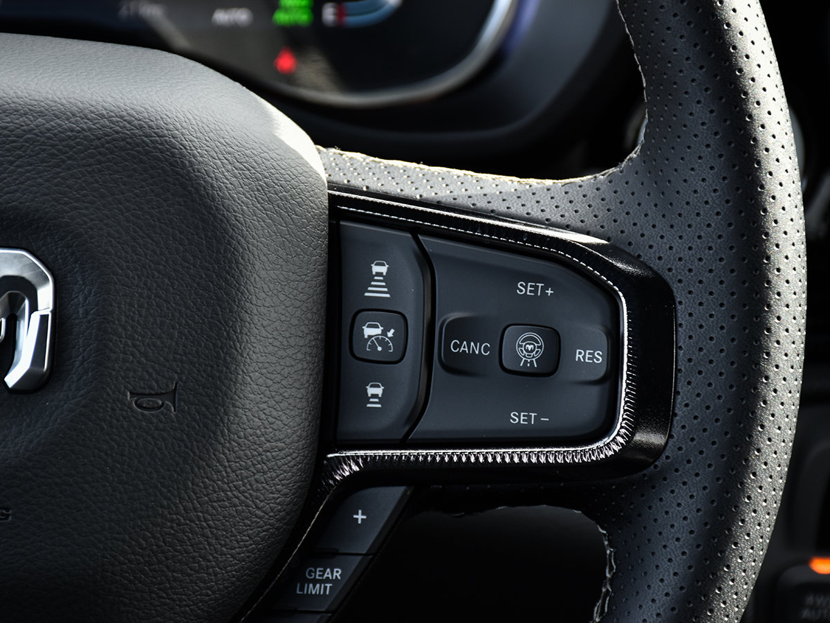 2026 Ram 1500 SPORT-17