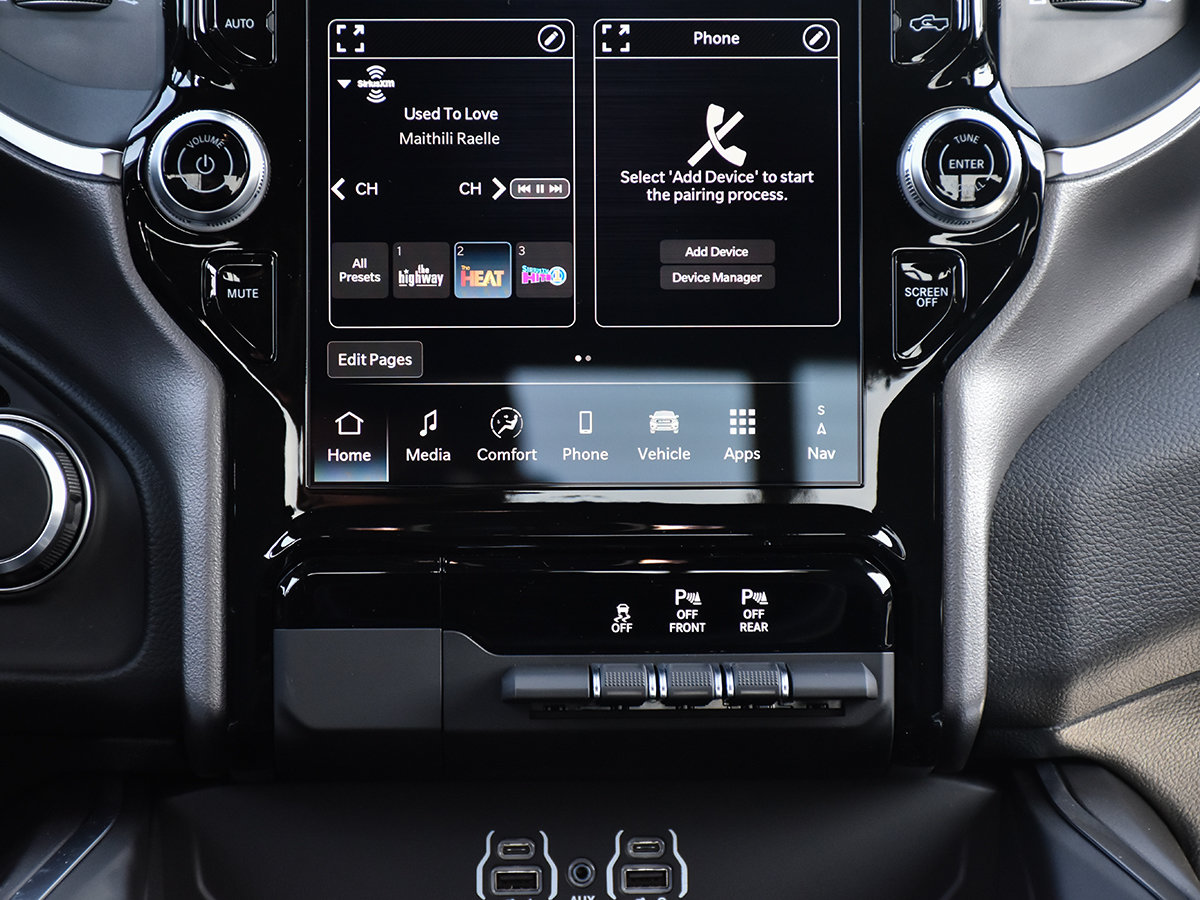 2026 Ram 1500 BIG HORN-18