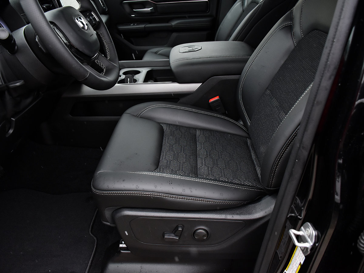 2026 Ram 1500 SPORT-10