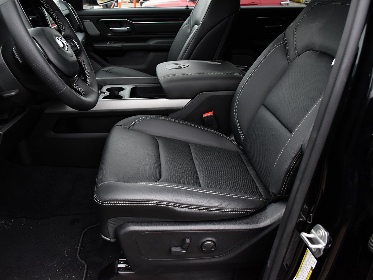 2026 Ram 1500 SPORT-10