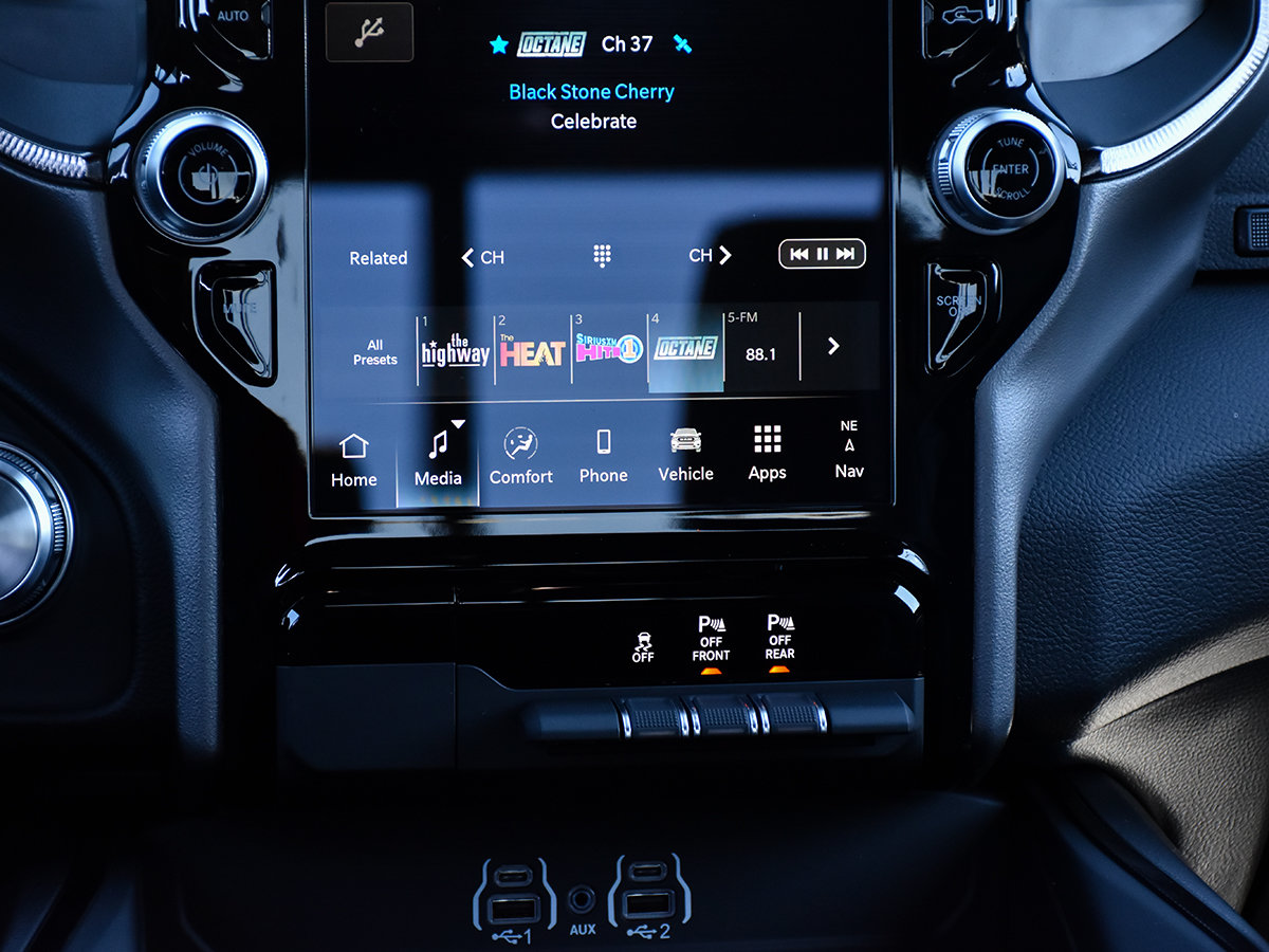 2026 Ram 1500 SPORT-19