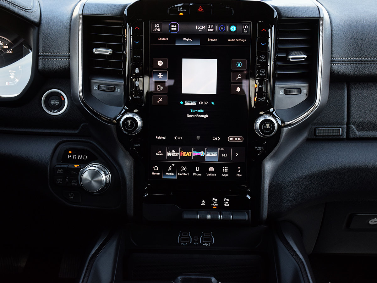 2026 Ram 1500 SPORT-17