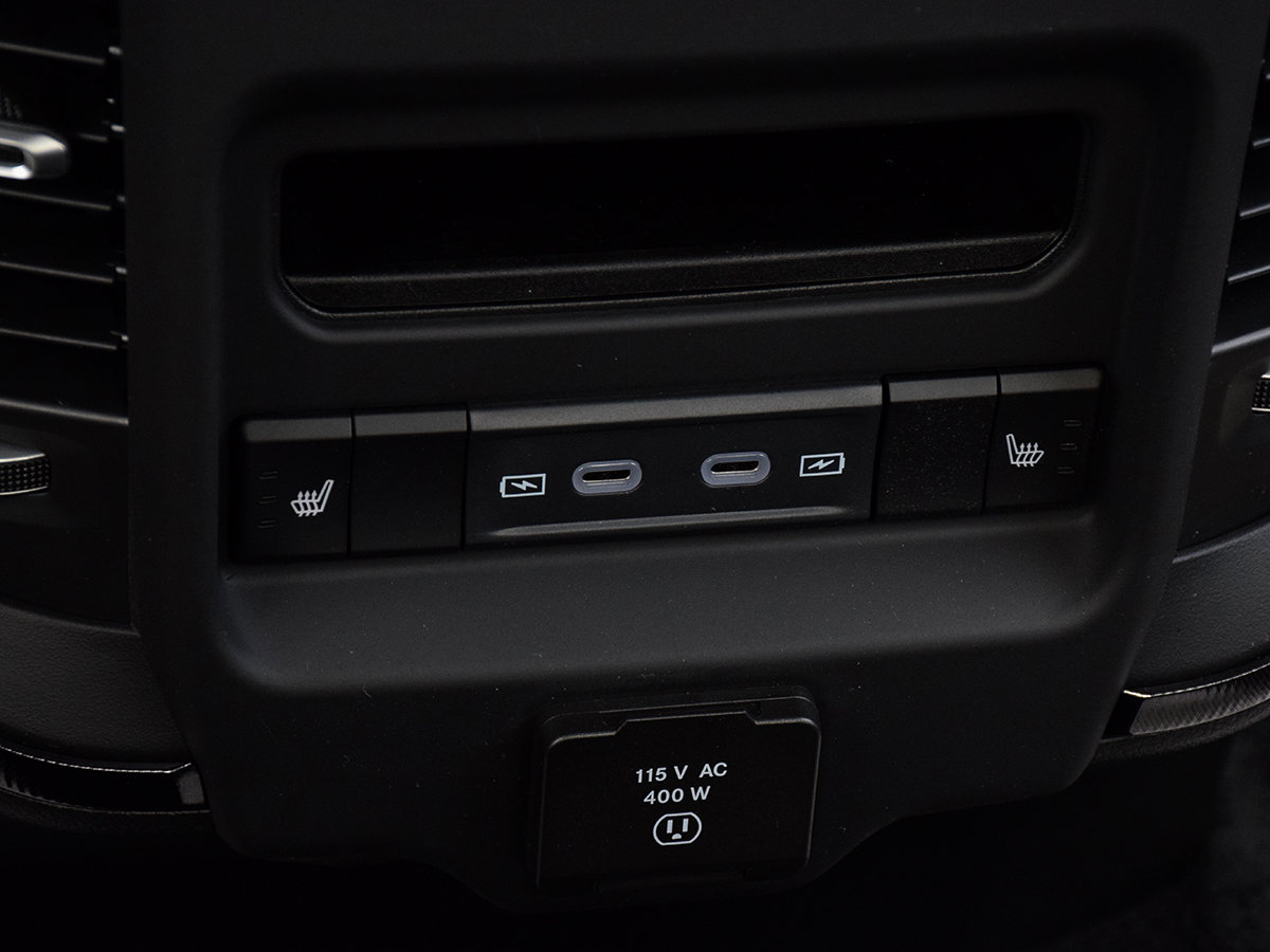 2026 Ram 1500 SPORT-23