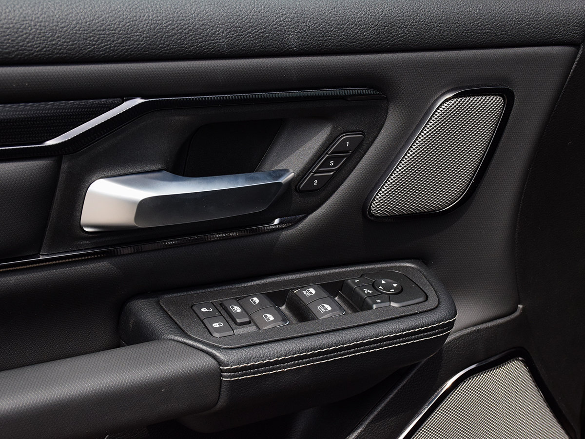 2026 Ram 1500 SPORT-8