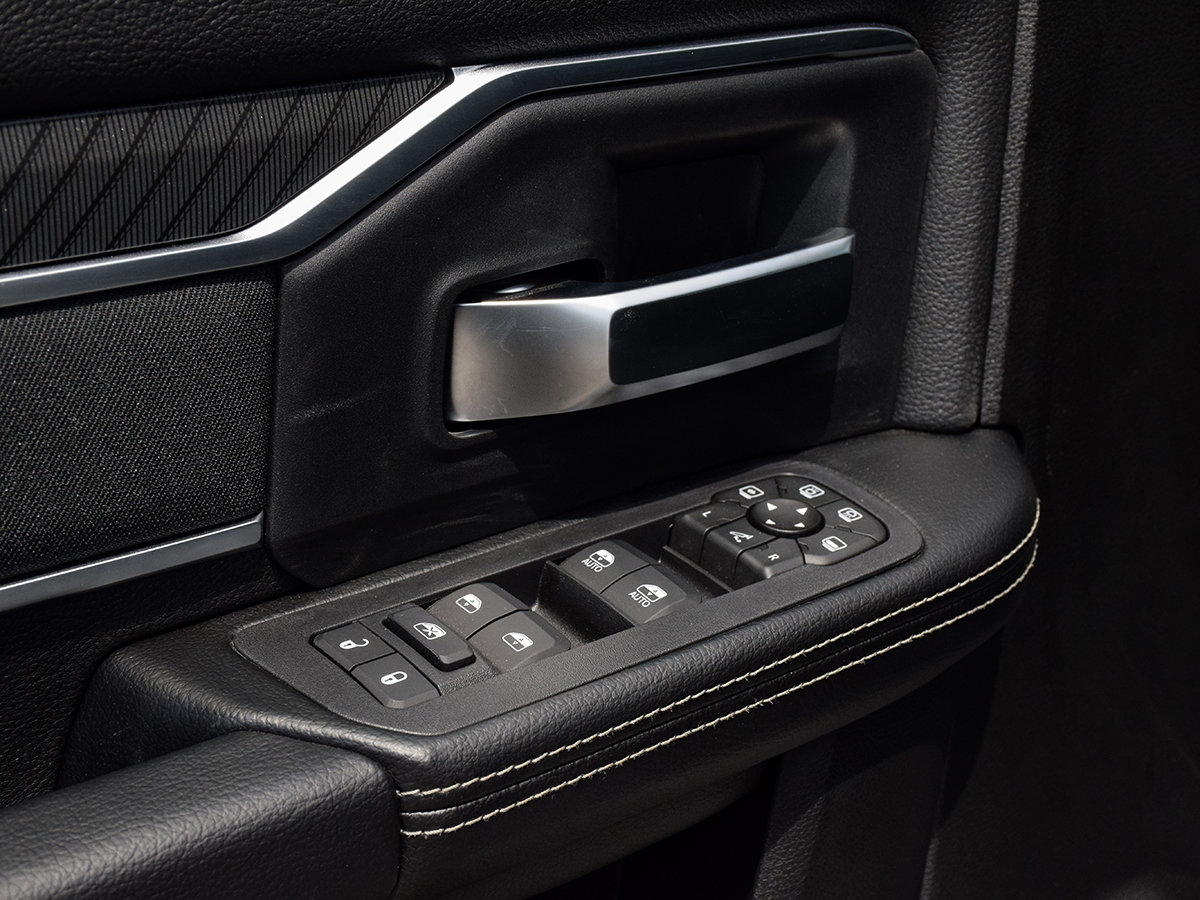 2026 Ram 2500 BIG HORN-8