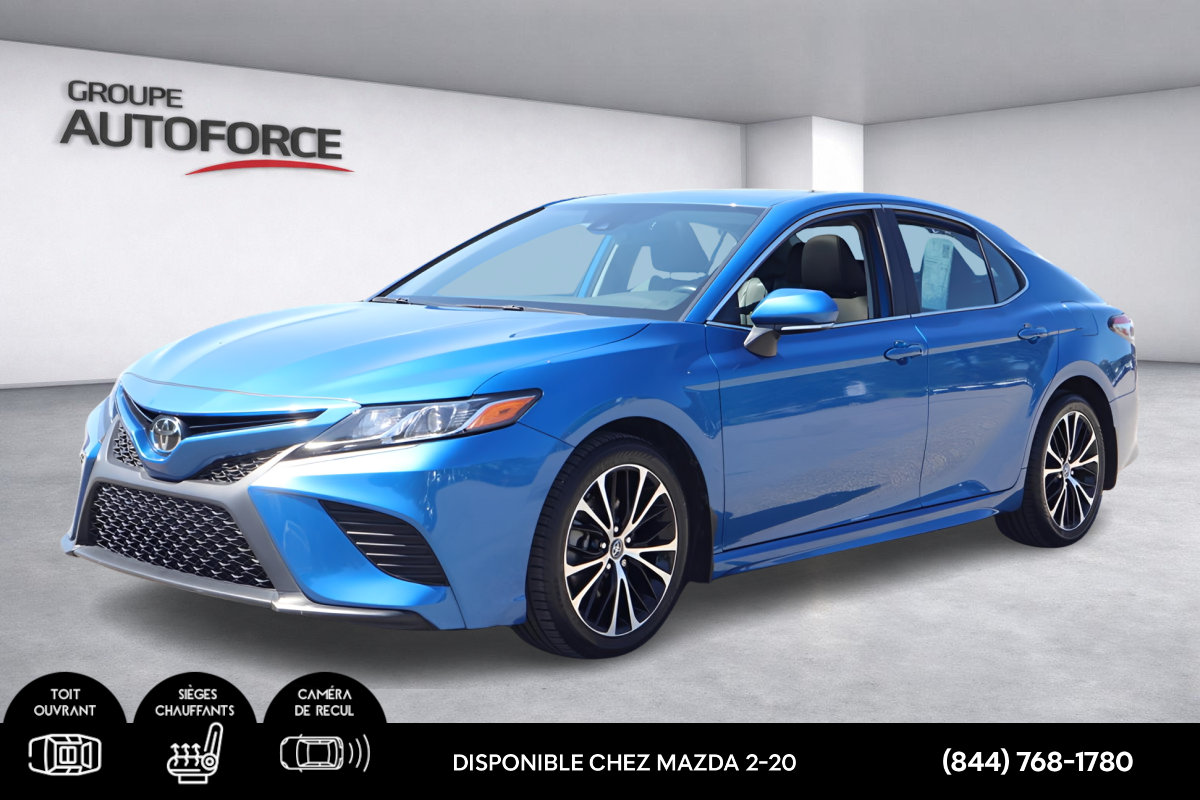 Blue 2019 Toyota Camry Sedan Front-Wheel Drive Automatic