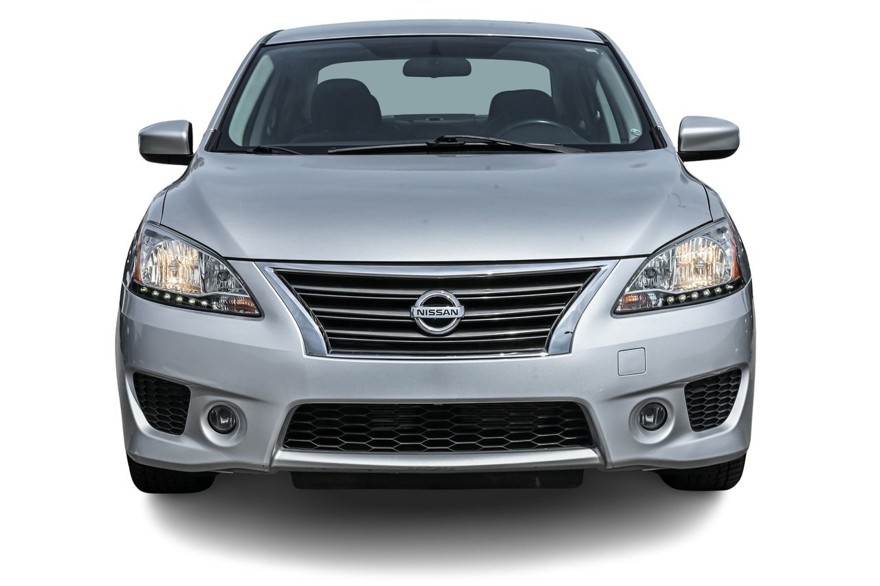 Silver 2013 Nissan Sentra SR Sedan Front-Wheel Drive Continuously Variable Transmission