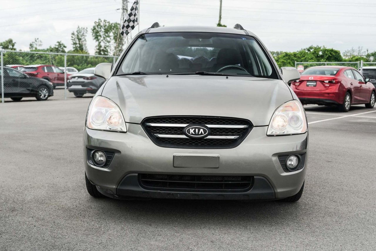 2010 Kia Rondo