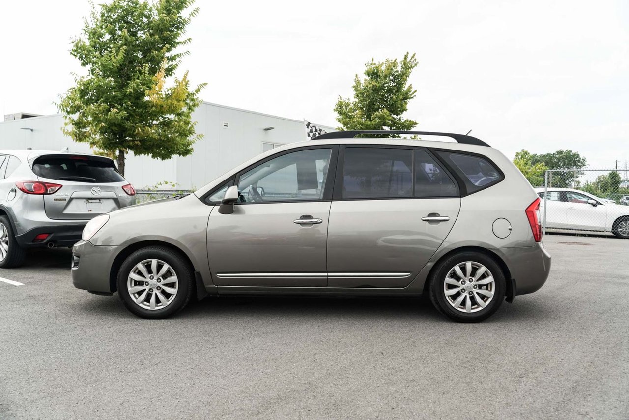 2010 Kia Rondo