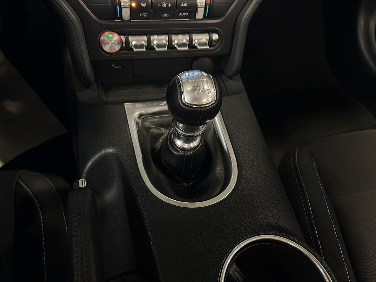 2019 Ford Mustang Convertible EcoBoost Manuelle-17