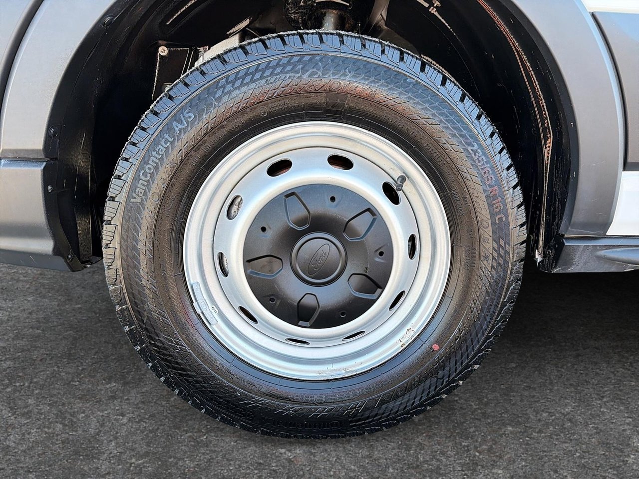 Ford Transit Cargo Van T-250 cargo 148'' 2025-6
