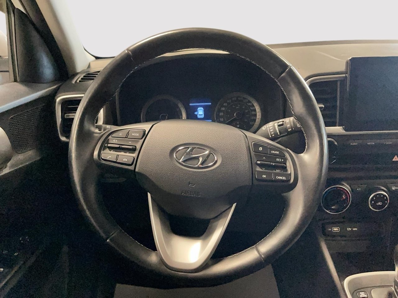 2022 Hyundai Venue Preferred-11