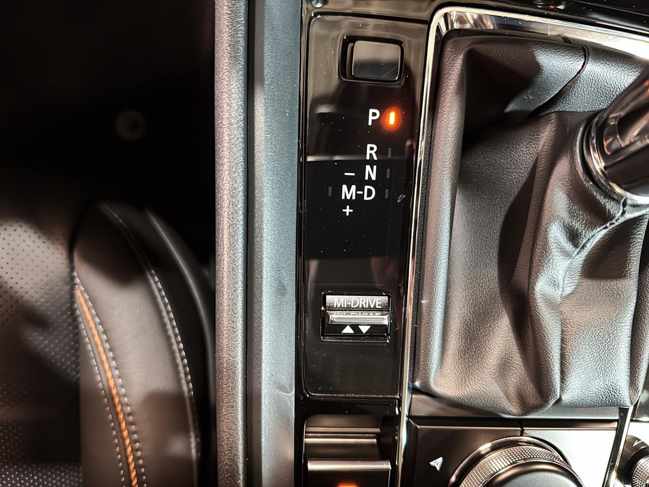 2025 Mazda CX-50 GT Turbo AWD-15