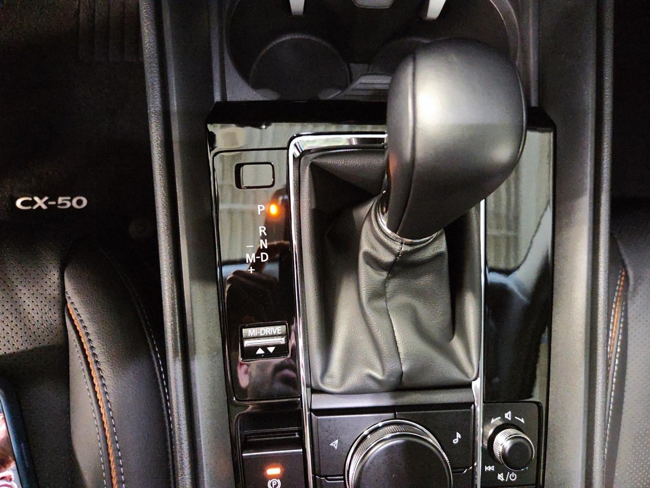 2025 Mazda CX-50 GT Turbo AWD-14