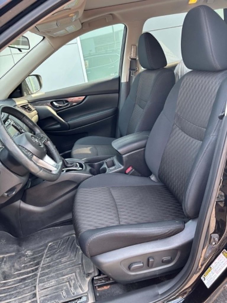 2018 Nissan Rogue-10