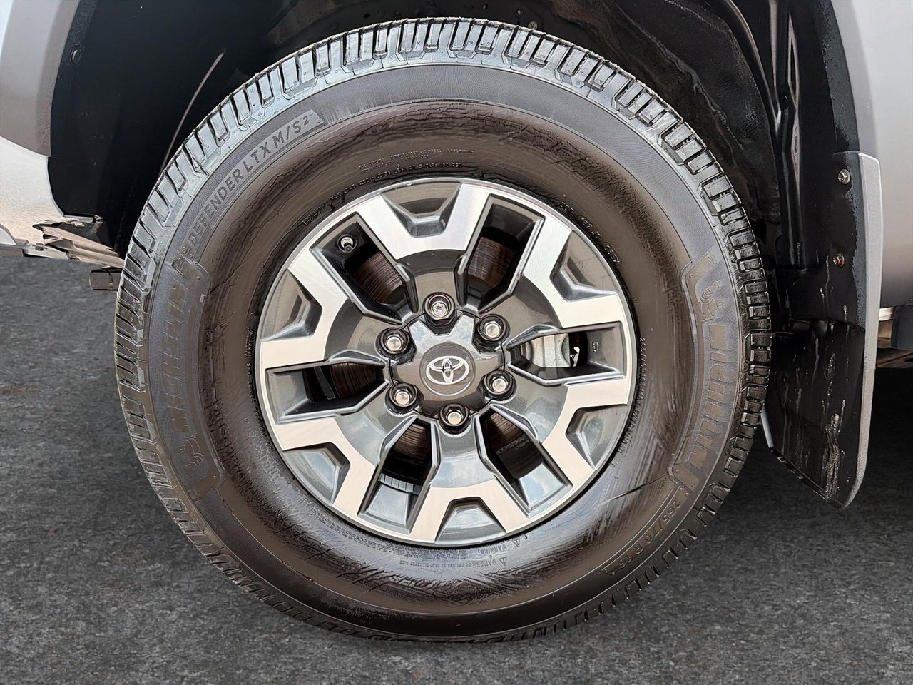 2019 Toyota Tacoma SR5 V6 TRD-5